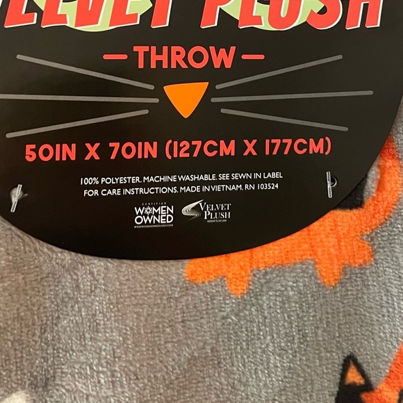 Velvet plush Halloween cats in costume large throw blanket  50x70in - Picture 3 of 3